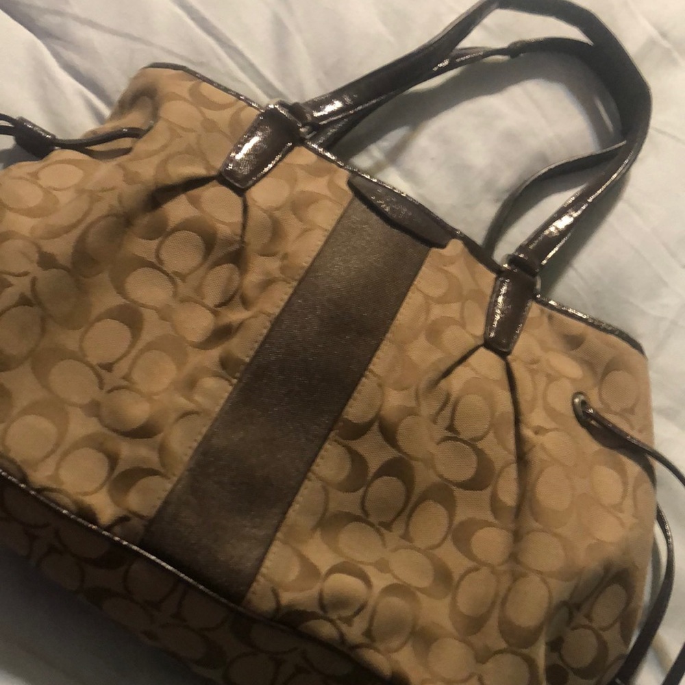 coach hand bag